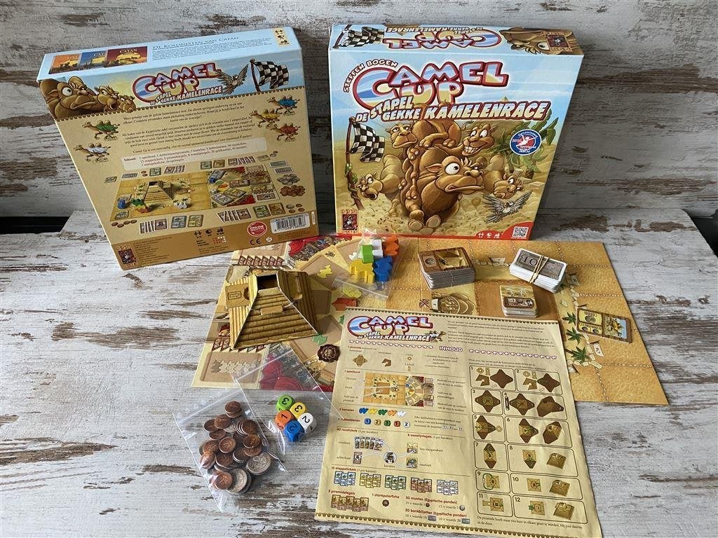 Camel up de stapel gekke kamelenrace bordspel [s206], Verzenden, Zo goed als nieuw