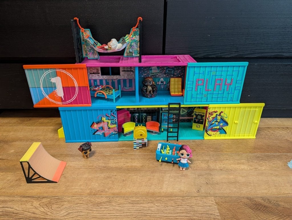 LOL Surprise Clubhouse Poppenhuis met Accessoires en Popjes, Ophalen of Verzenden, Gebruikt, Poppenhuis
