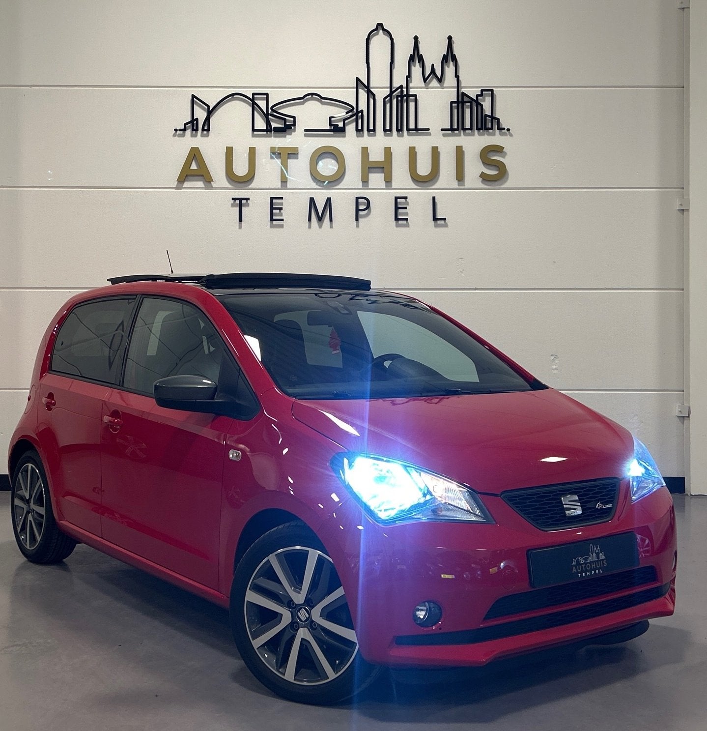 Seat Mii 1.0 FR Connect Nap Automaat Fr Line Pdc Panoramadak, Auto's, Gebruikt, 840 kg, 4 stoelen, Mii