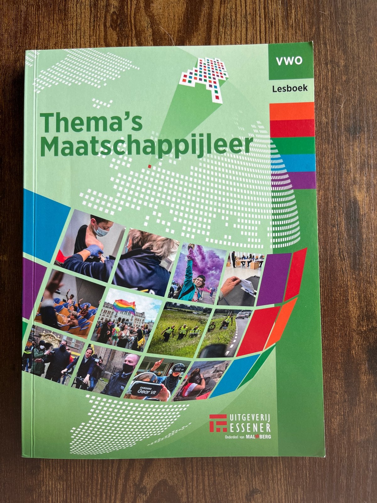 Thema's Maatschappijleer VWO Lesboek - Uitgeverij Essener, Ophalen of Verzenden, Zo goed als nieuw, VWO, Maatschappijleer