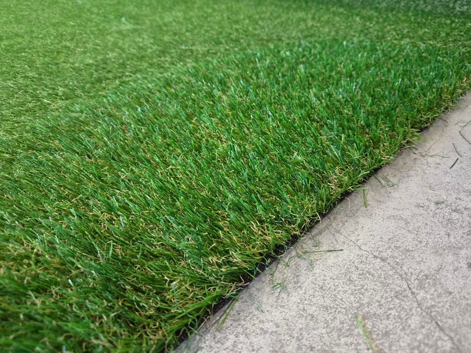 Kunstgras 30mm poolhoogte met mosdraad nieuw A-Keus, Ophalen of Verzenden, Nieuw, 20 m² of meer, Kunstgras