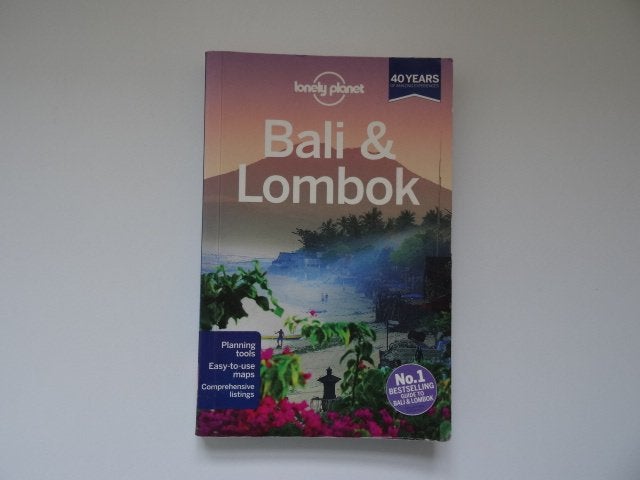 Bali, Lombok ; lonely planet, Boeken, Reisgidsen, Lonely Planet, Europa, Ophalen of Verzenden, Zo goed als nieuw