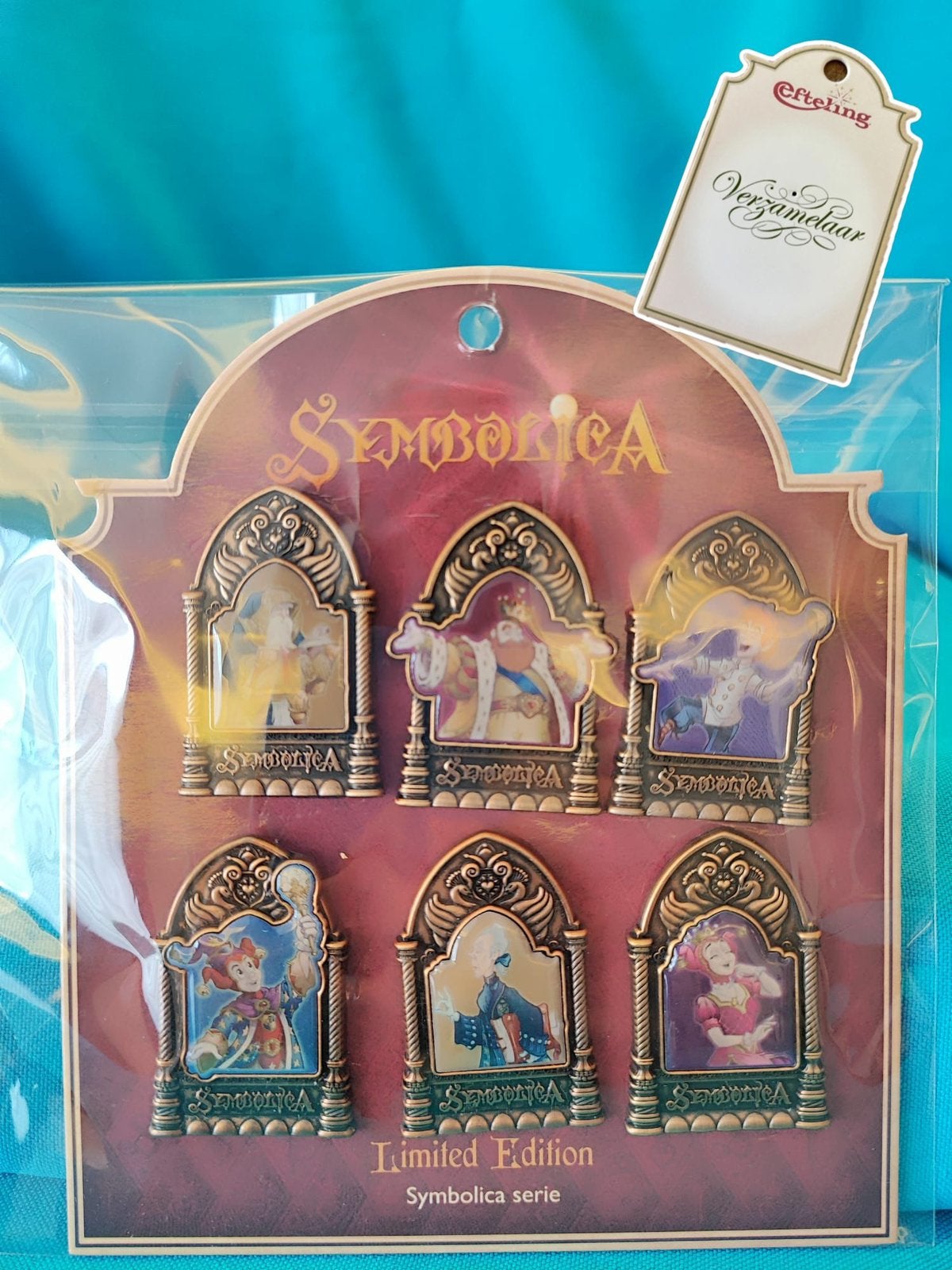 Efteling pin set Symbolica limited edition in verpakking., Verzamelen, Efteling, Nieuw, Button of Speldje, Ophalen of Verzenden