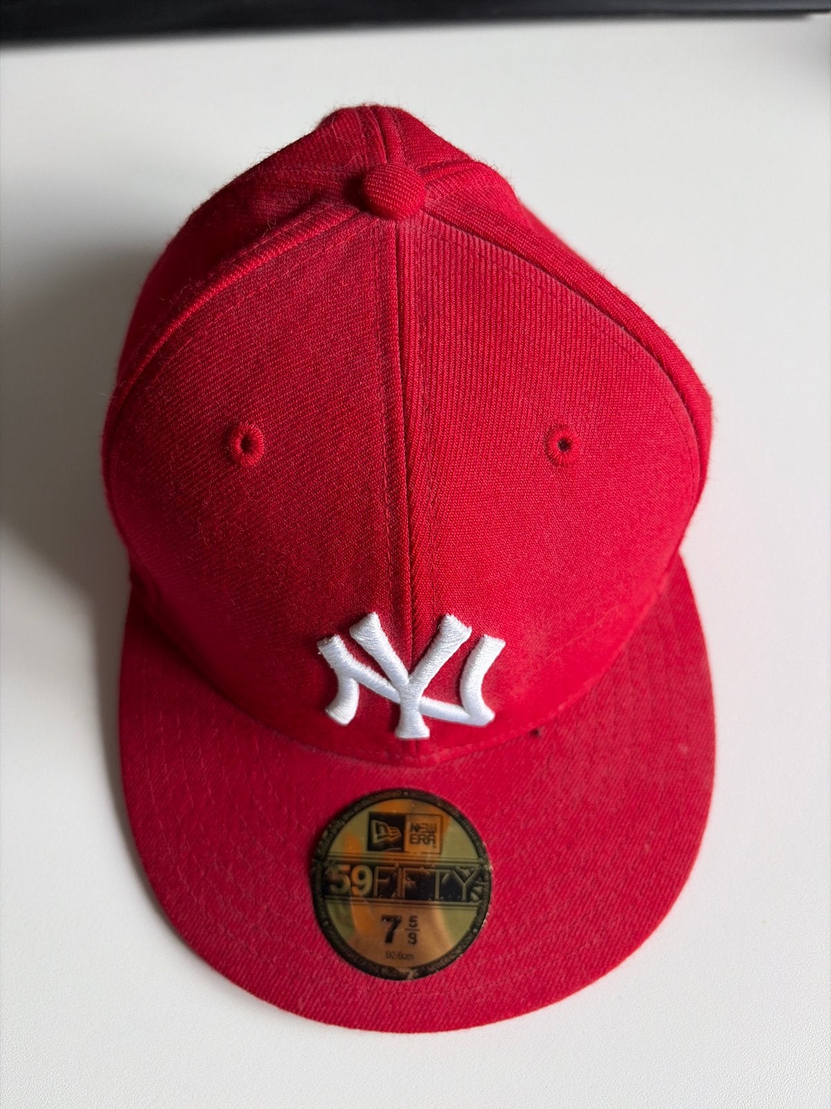 New Era 59Fifty New York Yankees Pet Rood Maat 60.6cm, Ophalen of Verzenden, Gedragen, 60 cm (XL, 7½ inch) of meer, Pet