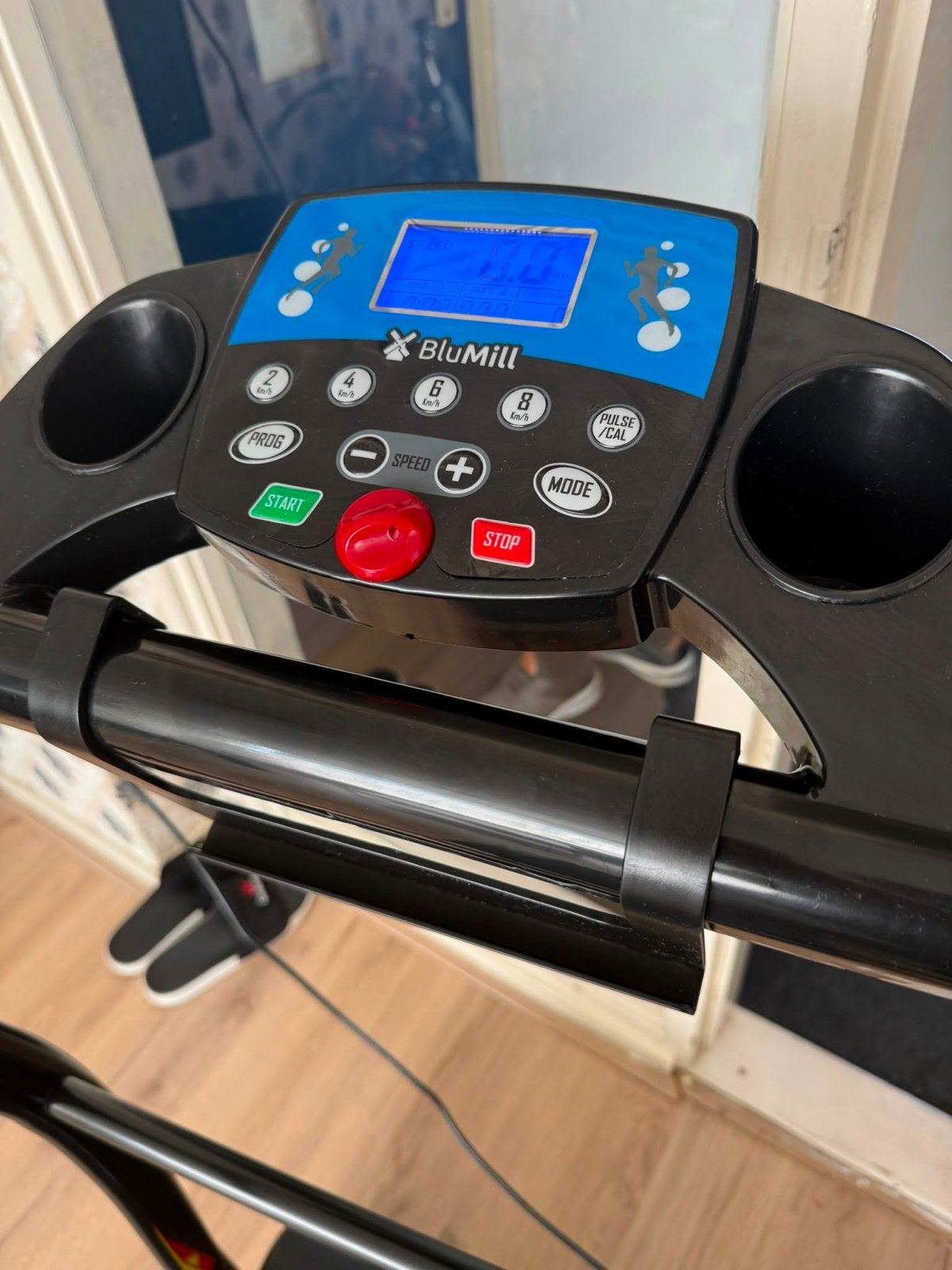 BluMill Loopband - Compact en Gebruiksvriendelijk, Sport en Fitness, Loopsport en Atletiek, Ophalen, Zo goed als nieuw