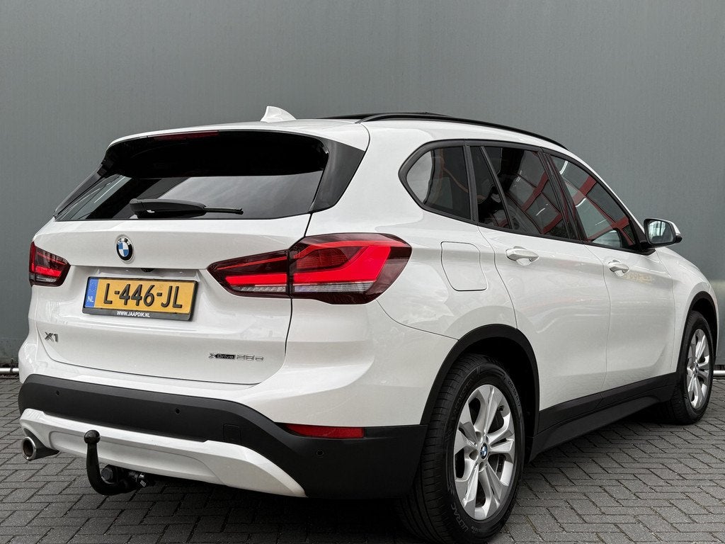 BMW X1 BWJ 2021 xDrive25e 221 PK Business Edition Plus AUTOM, Auto's, 8 kWh, Gebruikt, Bedrijf, Vierwielaandrijving