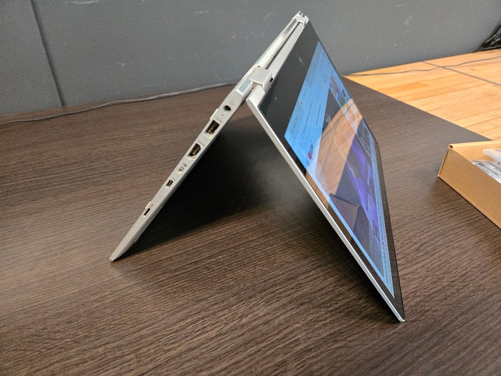 Foto 3 van Zeer nette HP x360 laptop/tablet met Windows 11/ touchscreen