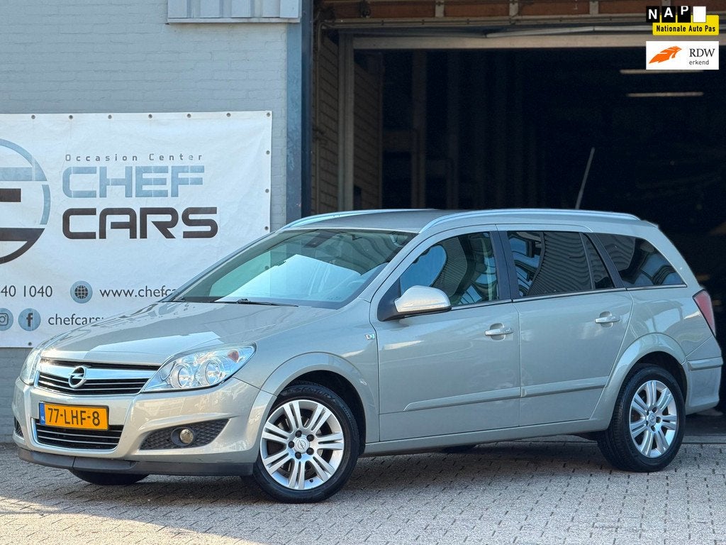 Opel Astra 1.6|NAP|AIRCO|LEER|STOELVW|CRUISE|BOEKJE|DISTRVV!, Auto's, Opel, Voorwielaandrijving, 15 km/l, Gebruikt, Zwart
