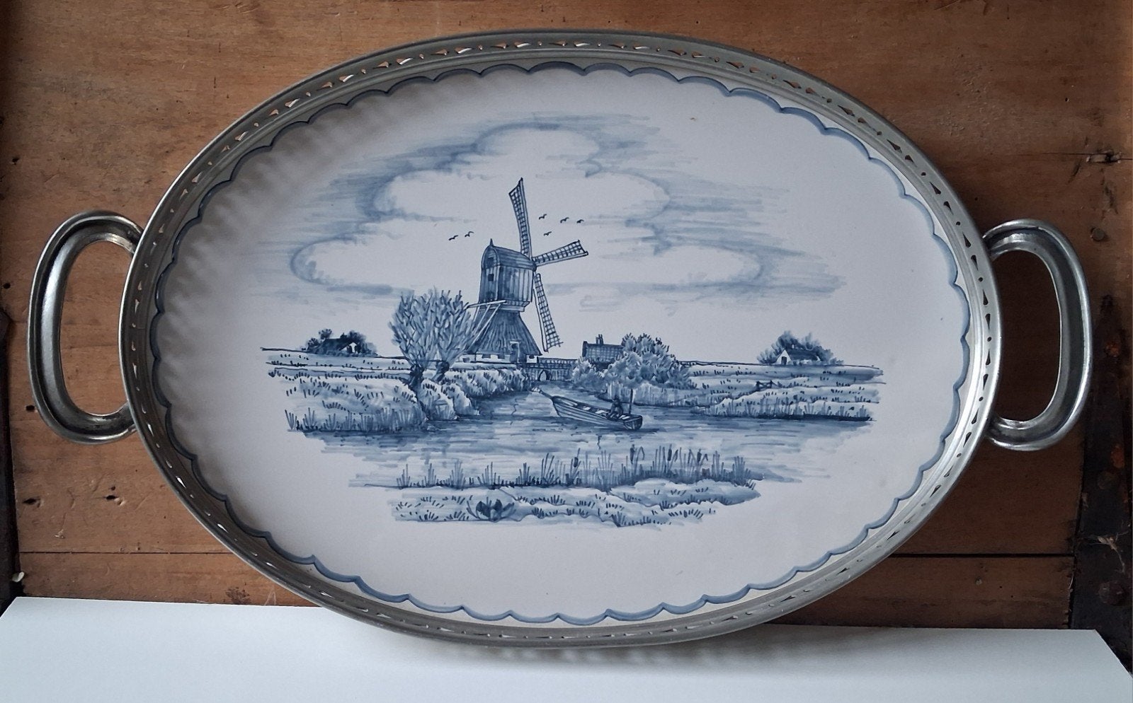 MAKKUM. Dienblad. Handpainted.  * Zie tekst., Ophalen