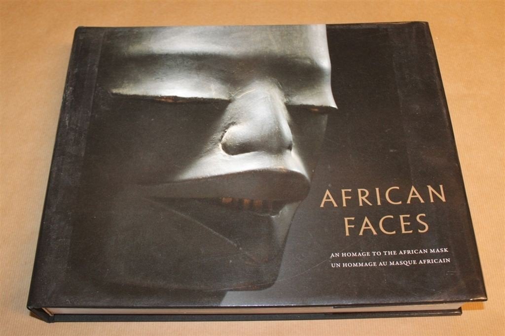 African Faces - An Hommage to the African Mask, Ophalen of Verzenden, Zo goed als nieuw