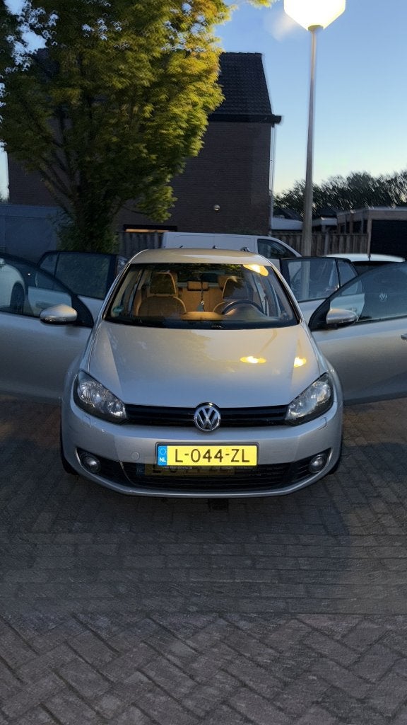 Volkswagen Golf 1.2 TSI 77KW 2010 Grijs, Auto's, Voorwielaandrijving, Stof, 4 cilinders, 1133 kg