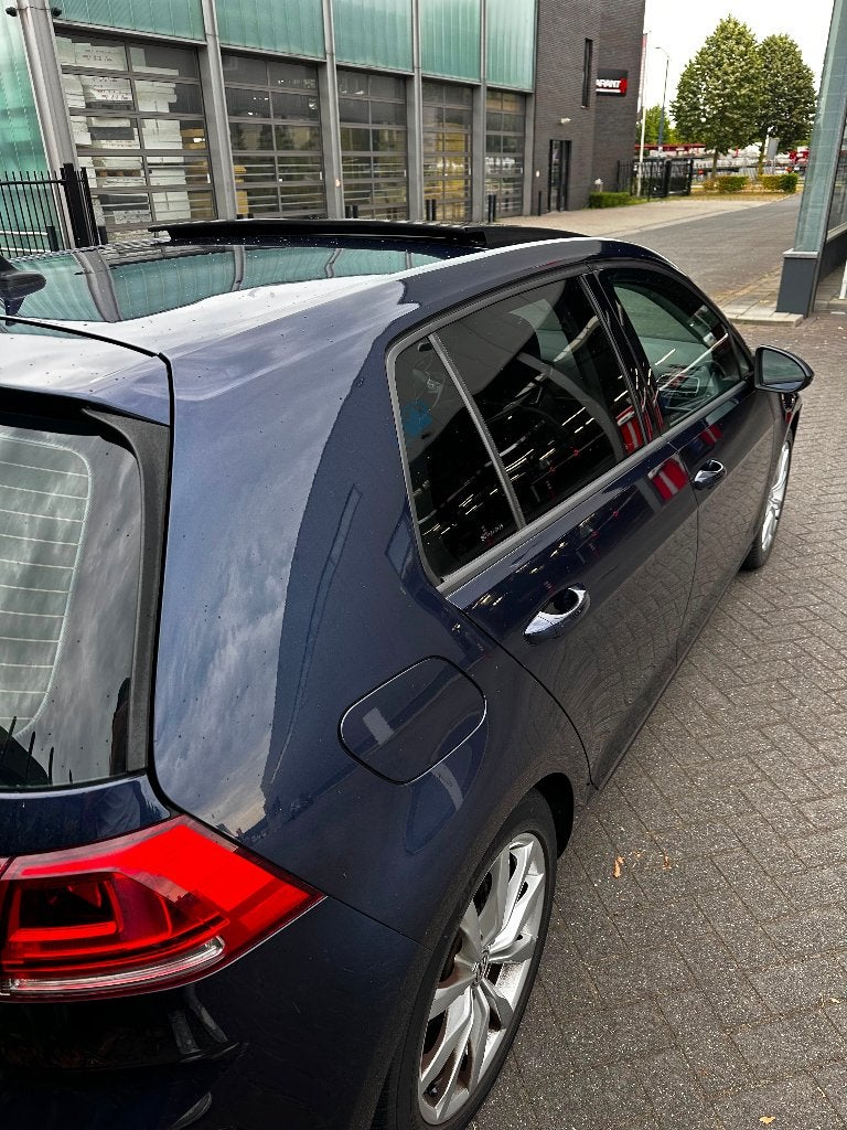 VW Golf 1.4 TSI ACT Highline 140PK PANO/DSG, NAP/TREKHAAK, Auto's, Euro 5, Zwart, 4 cilinders, Blauw