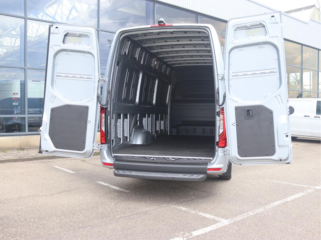 Mercedes-Benz Sprinter 319 CDI L4H2 | AIRCO/NAVI/DISTRONIC/C, Auto's, Automaat, Achterwielaandrijving, 2000 kg, Bedrijf
