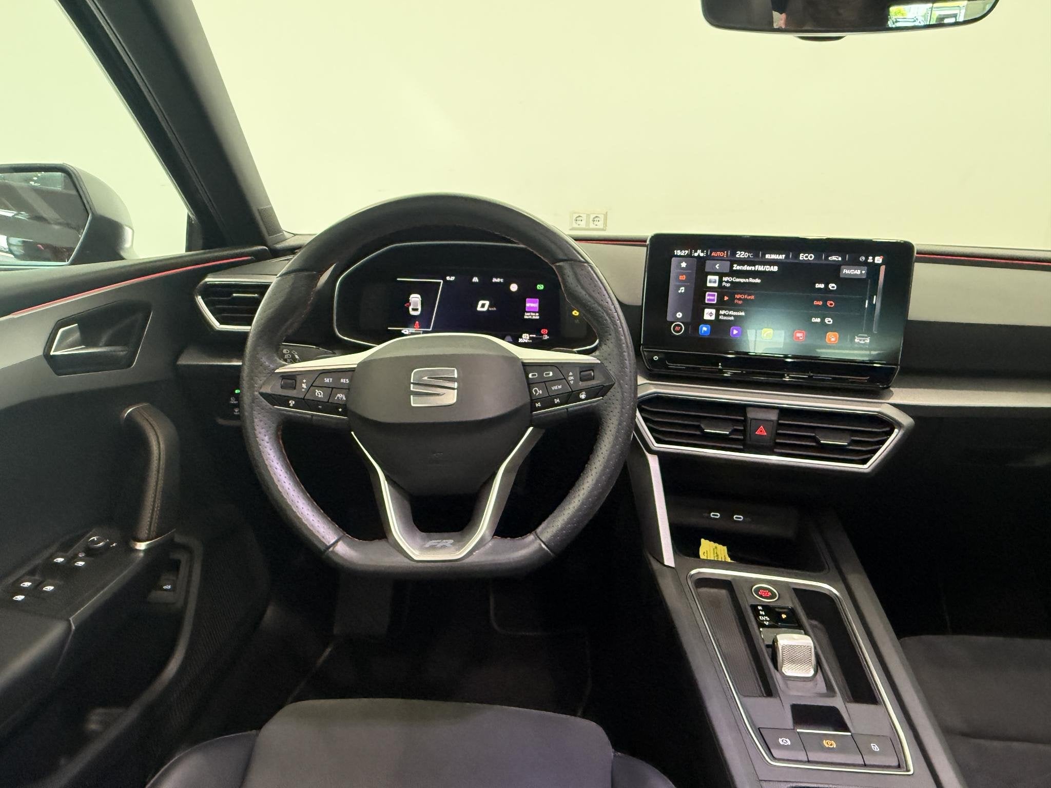 SEAT Leon Sportstourer 1.4 TSI eHybrid PHEV FR Business Inte, Auto's, Gebruikt, 4 cilinders, Met garantie (alle), Leon