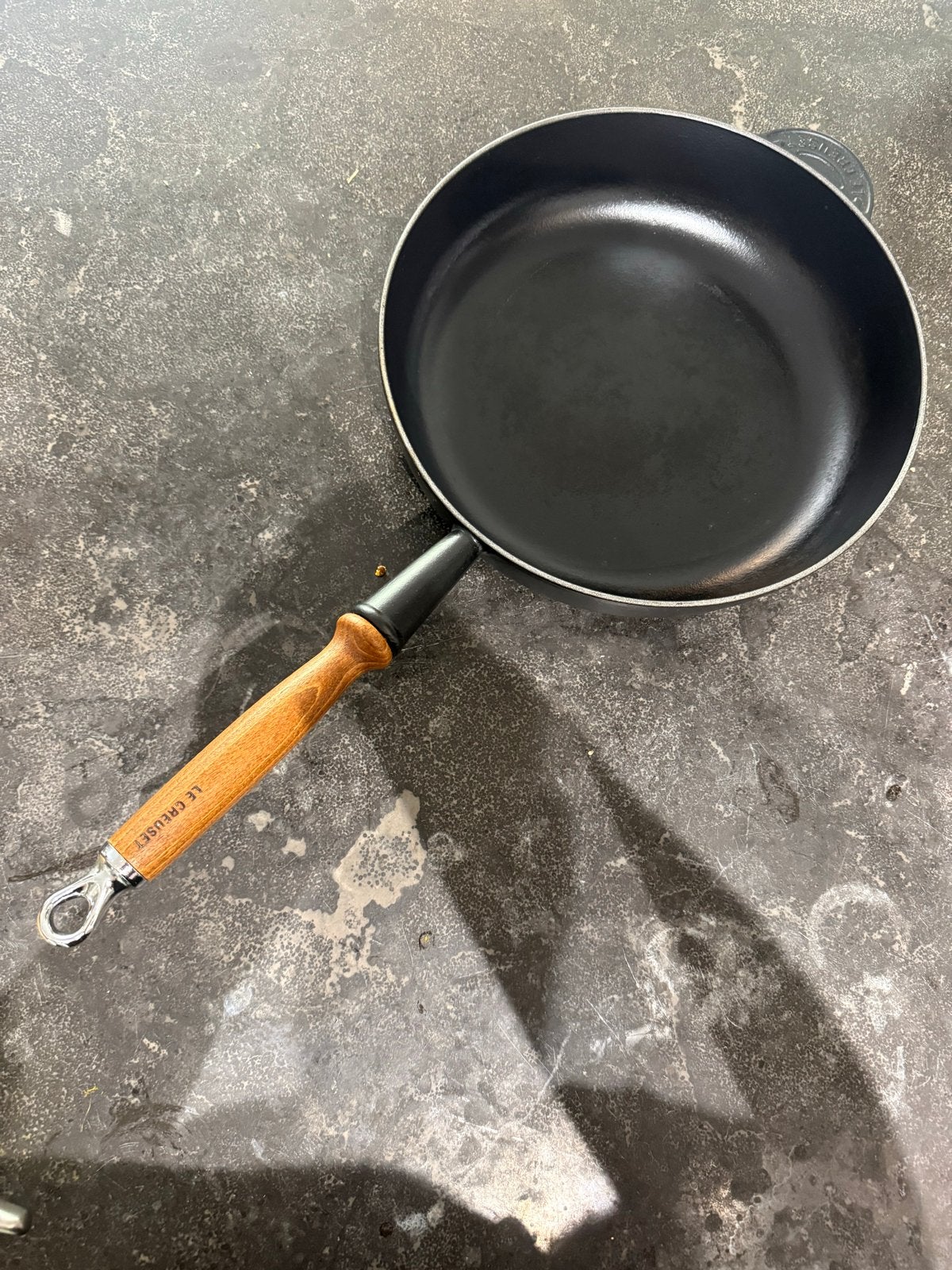 Le Creuset Koekenpan met houten handvat, Ophalen, Koekenpan, Gietijzer, Met handvatten