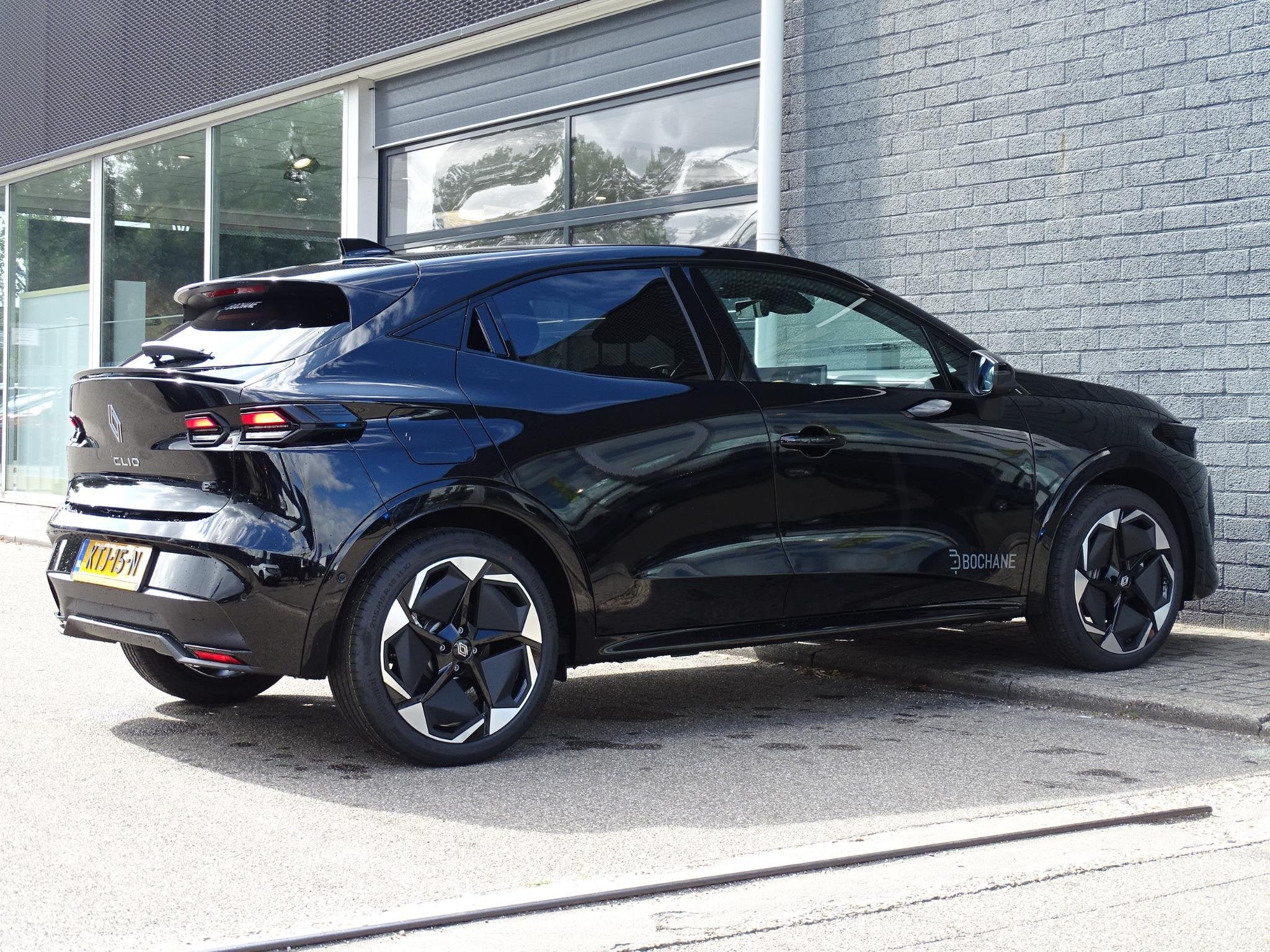Renault Clio 1.8 Hybrid 160 esprit Alpine ACHTERSPOILER / PA, Auto's, 4 cilinders, Met garantie (alle), 1246 kg, Zwart