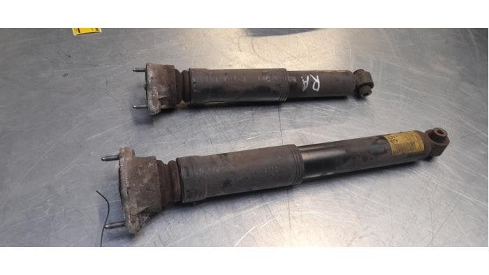 Schokdemper set van een Mercedes E-Klasse, Gebruikt, -, Ophalen of Verzenden, -