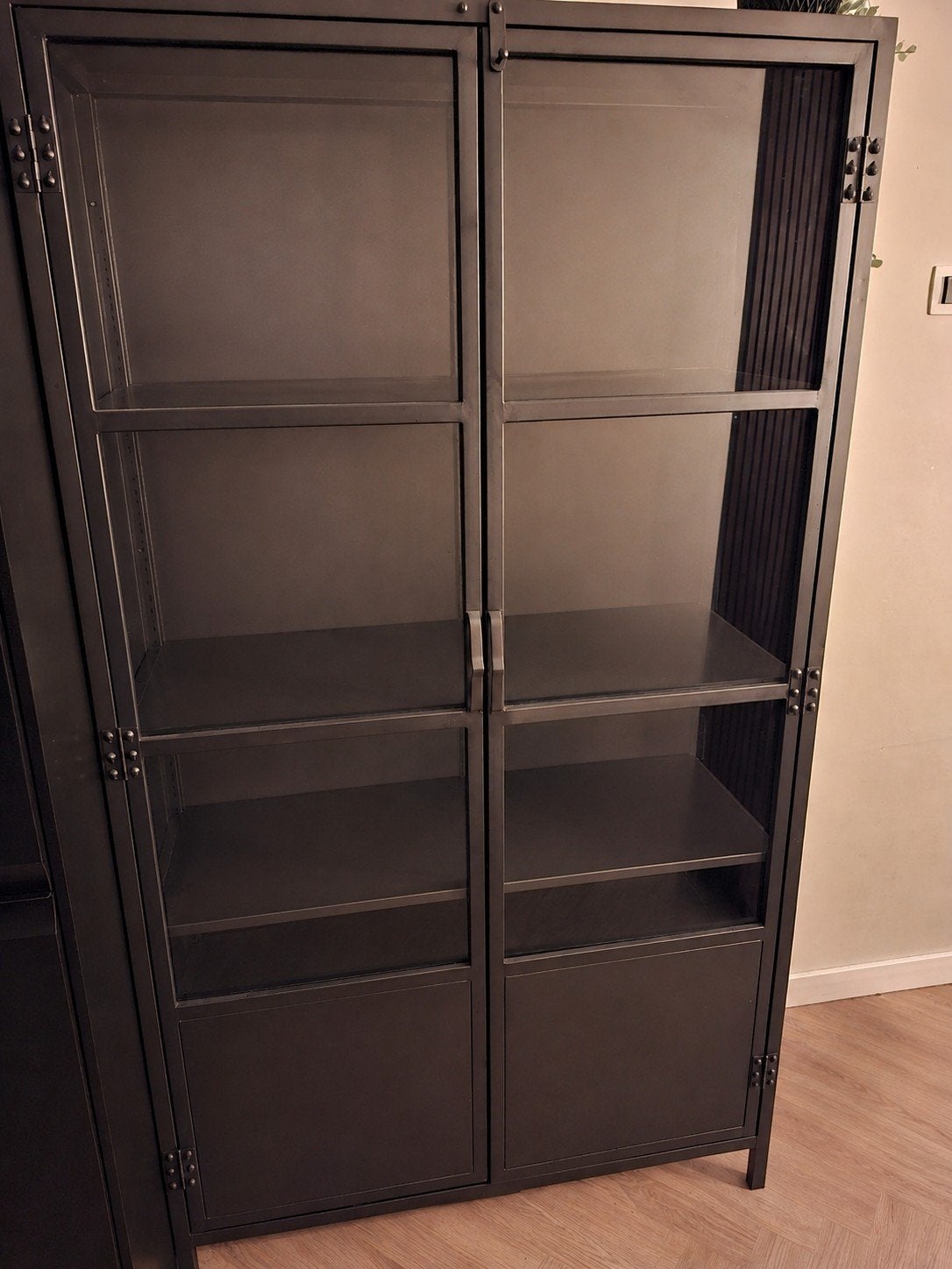 Metalen zwarte kast castello, Ophalen, 50 tot 100 cm, Zo goed als nieuw, 150 tot 200 cm