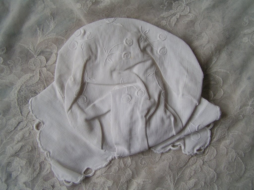 antieke bonnet nr AA 309 ger gerda, Verzenden