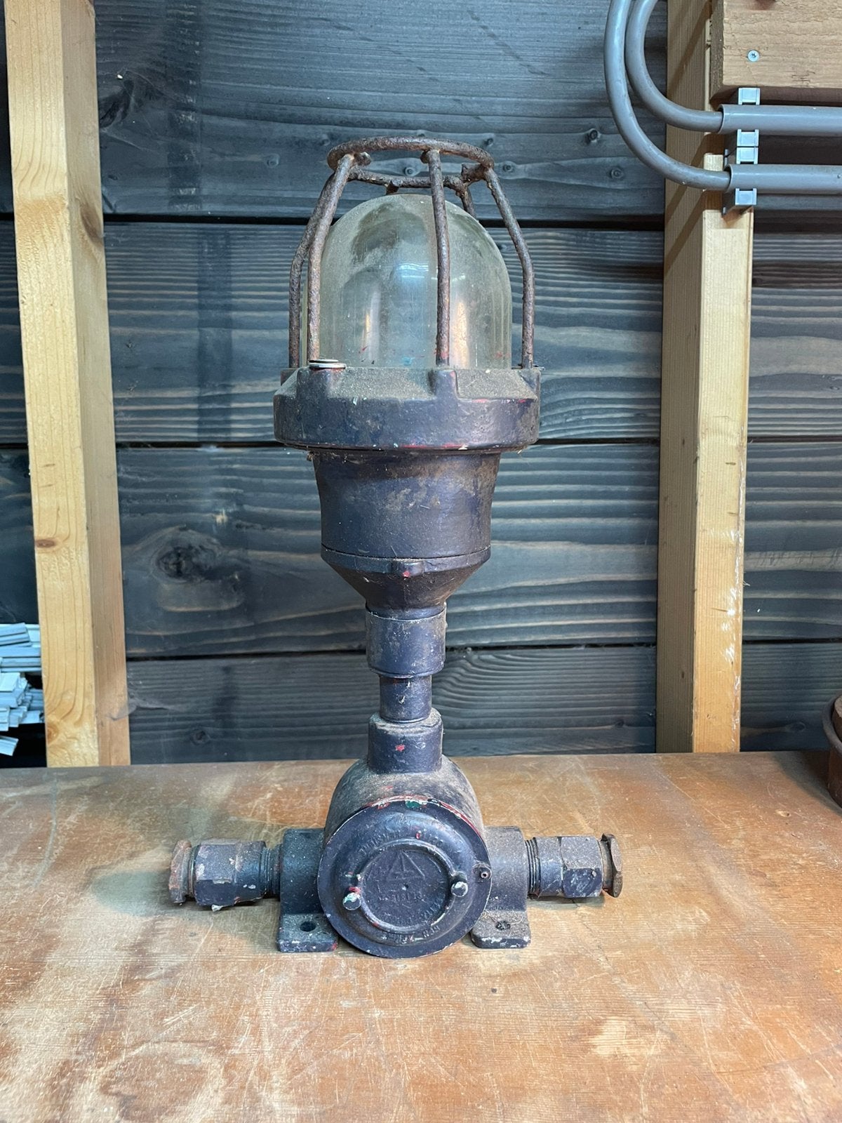 Industriële  gietijzeren armaturen, Ophalen, Gebruikt, Wandlamp, Netvoeding