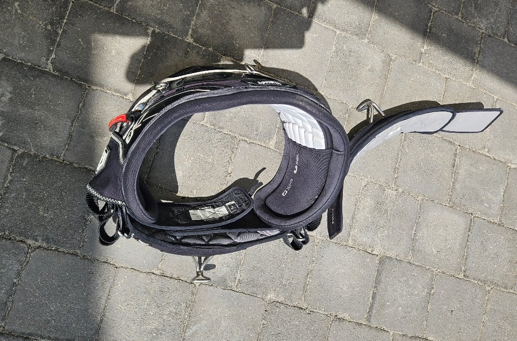 1 Zit en 1 Heuptrapeze, Watersport en Boten, Kitesurfen, Geen board, Ophalen of Verzenden, Zo goed als nieuw
