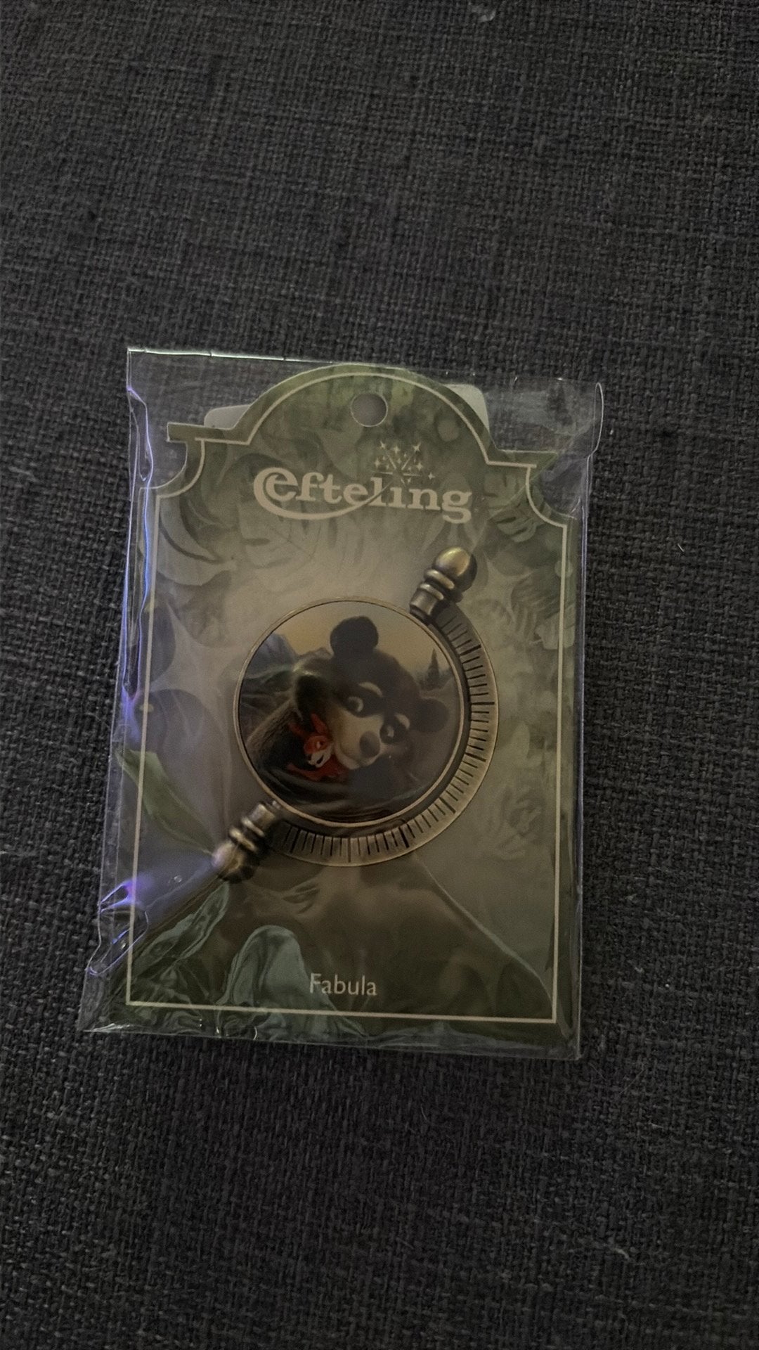 Efteling pin Fabula, Ophalen of Verzenden, Zo goed als nieuw, Button of Speldje