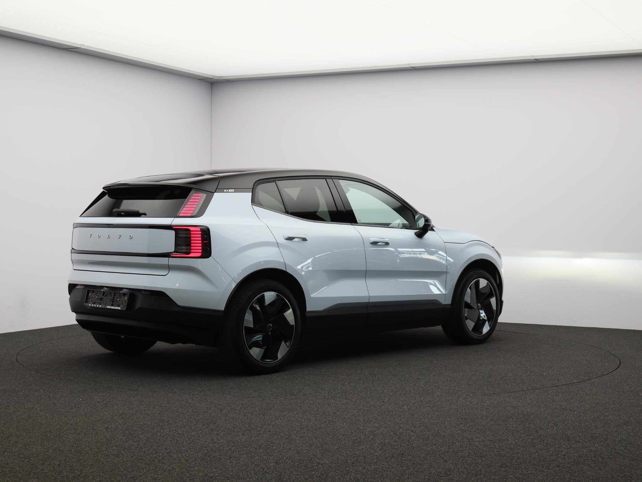 Volvo EX30 Single Motor Extended Range Plus 69 kWh / Stoel+S, Auto's, 476 km, Achterwielaandrijving, Gebruikt, Volvo Selected Used Cars