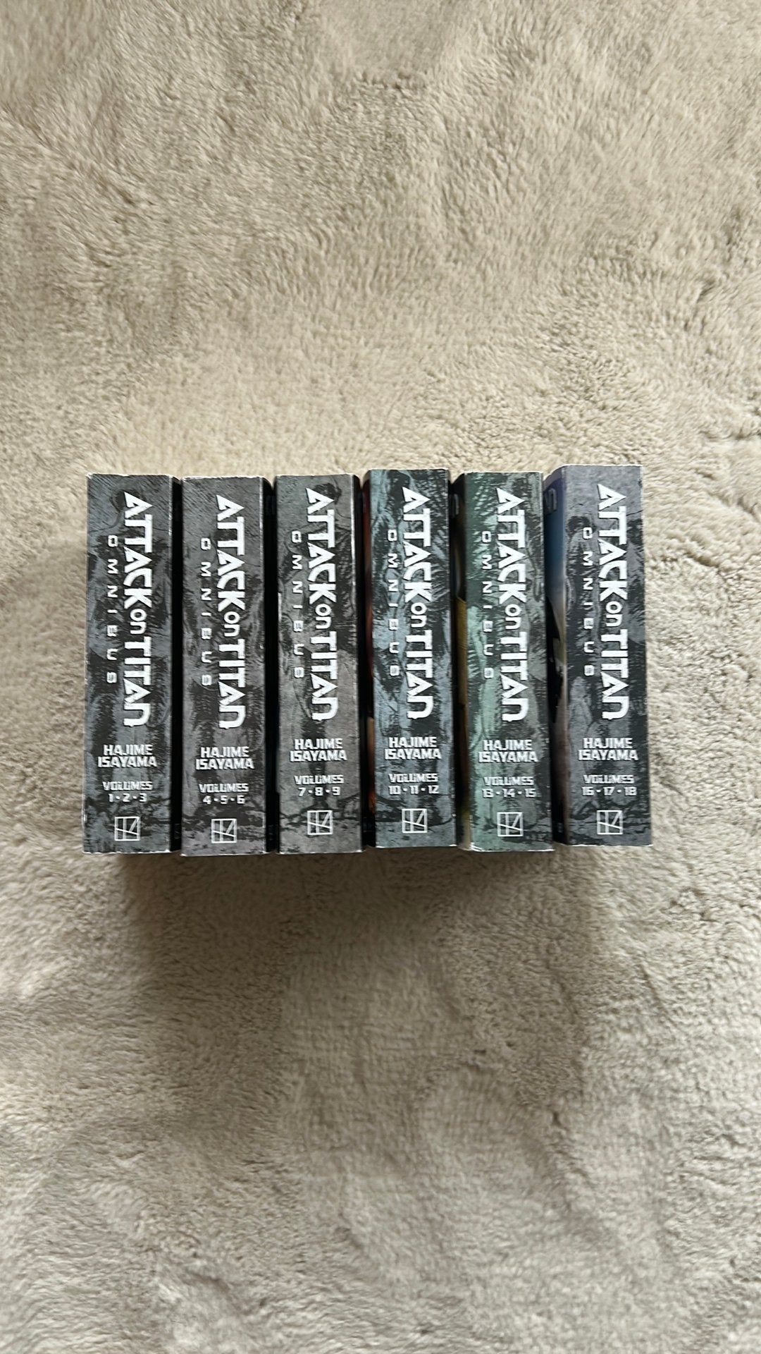 Attack on titan Omnibus edition 1-18, Meerdere comics, Ophalen of Verzenden, Zo goed als nieuw, Japan (Manga)