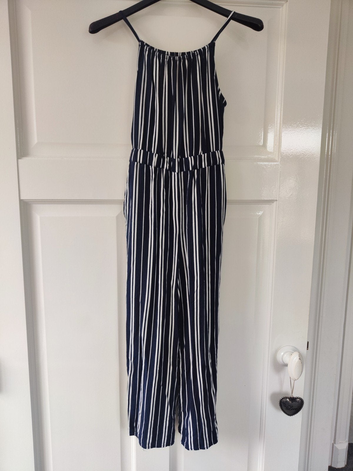 Nieuwe gestreepte jumpsuit blauw/wit, maat M (134), Broek, Meisje, Nieuw, Ophalen of Verzenden