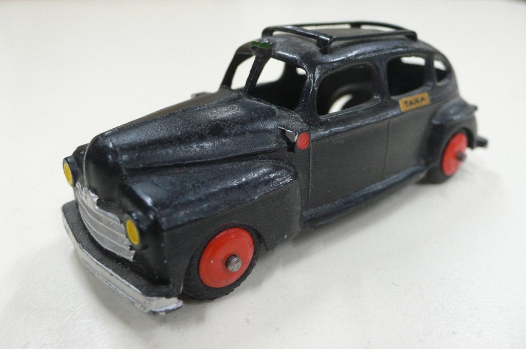 FORD 1946 TAXA - TEKNO DENEMARKEN-in ruwe org. staat-, Hobby en Vrije tijd, Modelauto's | 1:43, Verzenden, Gebruikt, Auto, Overige merken