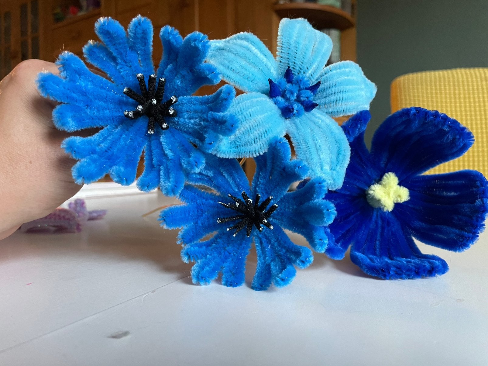 Verschillende kunstbloemen planten chenilledraad, Ophalen of Verzenden, Zo goed als nieuw, Overige kleuren, Overige materialen