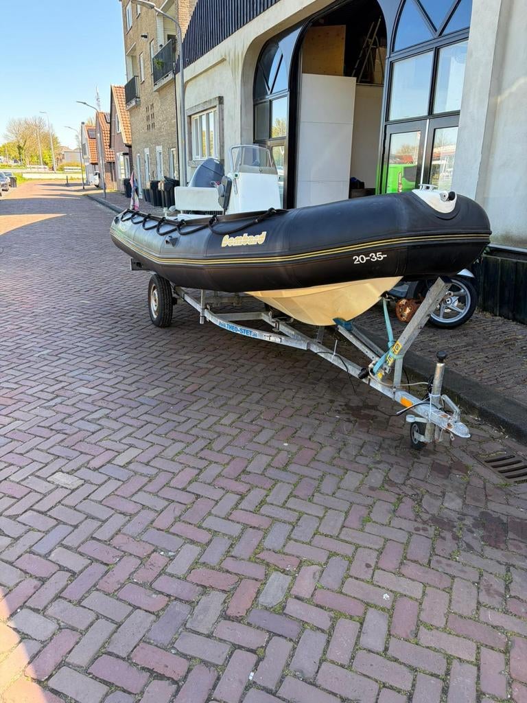 RIB 5 meter met 50 PK Yamaha motor, radio en trim, Watersport en Boten, Rubberboten, Ophalen of Verzenden