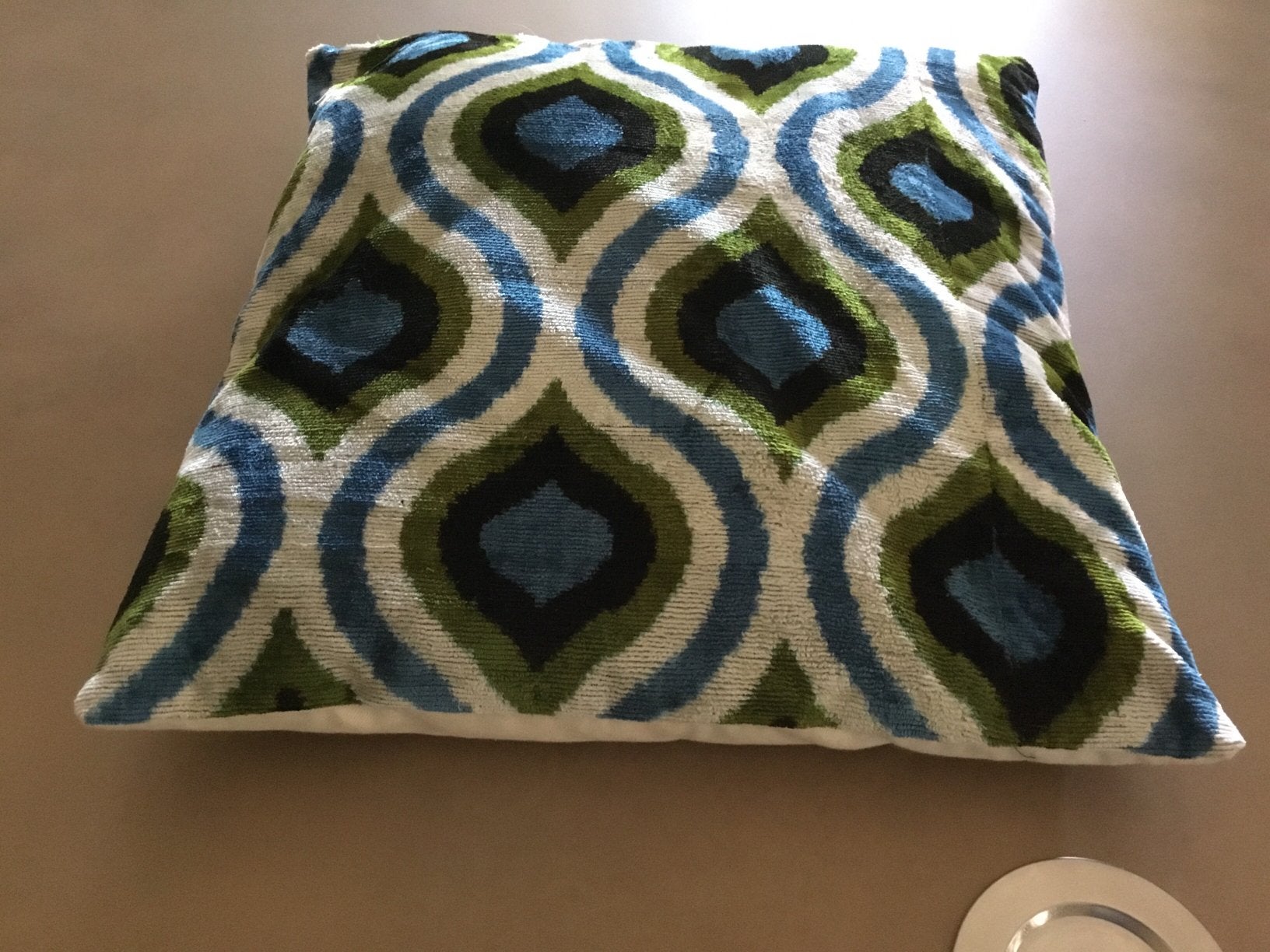 IKAT kussen, dikke stof, uni achterzijde, rits, 50x50, Ophalen of Verzenden, Zo goed als nieuw, Wit, Vierkant
