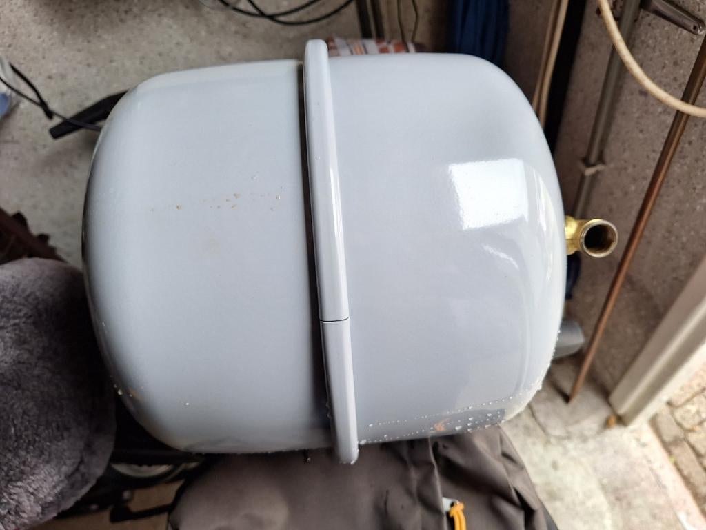 Reflex N18 expansievat - Zo goed als nieuw, 30 tot 80 cm, Overige typen, Minder dan 60 cm, Ophalen of Verzenden