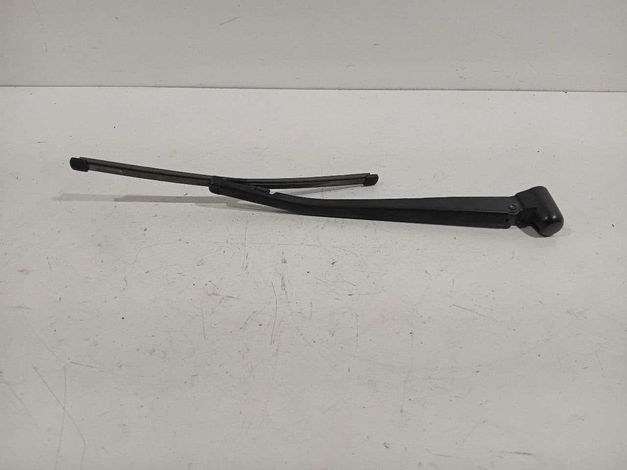 Ruitenwisserarm achterruit BMW 1 serie, Onderdelen@venauto.nl, Van der Ven Autorecycling B.V., Gebruikt, Ettenseweg 76, 4706 PB Roosendaal, The Netherlands