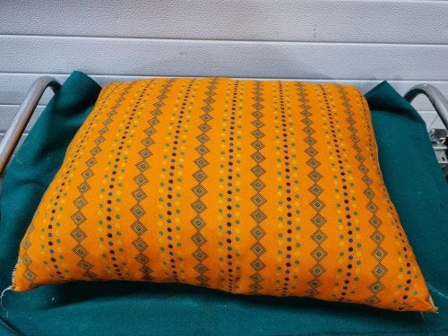 kussen oranje retro stof groot, Ophalen of Verzenden, 'T Olde Gre-j, Info@toldegrej.nl, Endepoelstraat 20f Didam