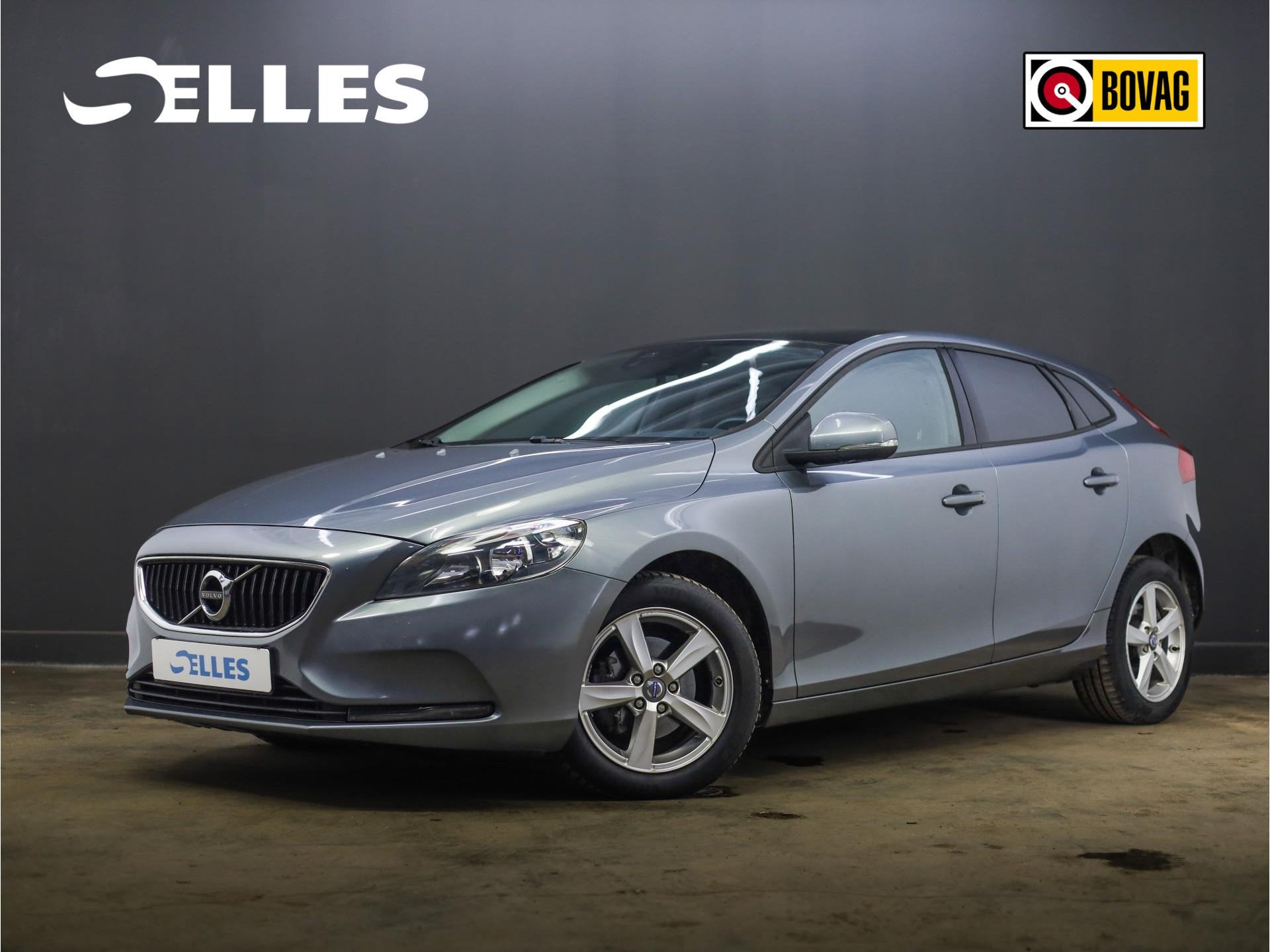 Volvo V40 2.0 D2 Momentum | Navigatie | Voorstoelen verwarmd, Auto's, Volvo, Voorwielaandrijving, Gebruikt, 4 cilinders, 1969 cc