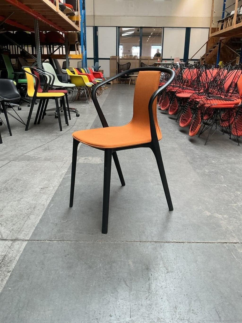 Vitra Belleville Chair Stoel | Kunststof | Oranje Stof, Gebruikt, Overige kleuren, -, Kunststof