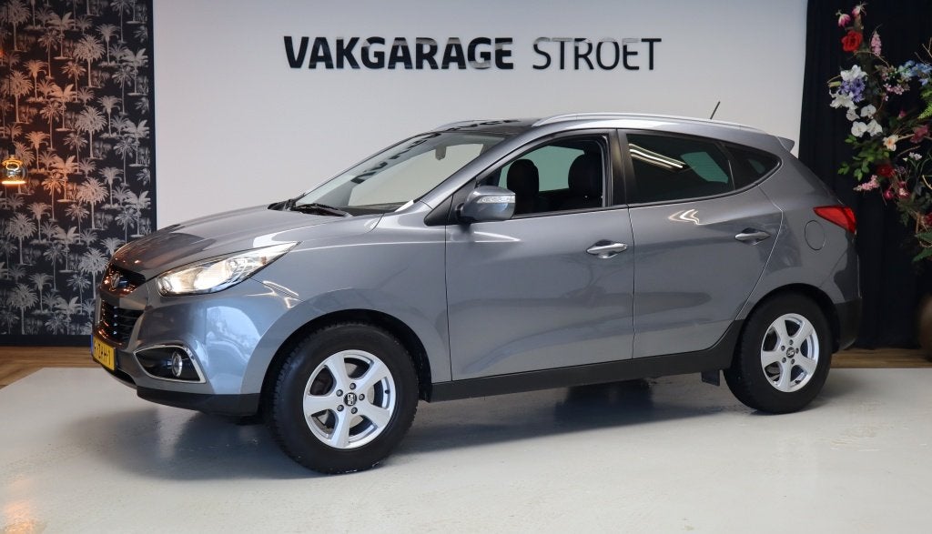 Hyundai ix35 2.0i Business Ed.| el.pano | cruise | trekh | c, Auto's, Gebruikt, Zwart, 4 cilinders, Leder en Stof
