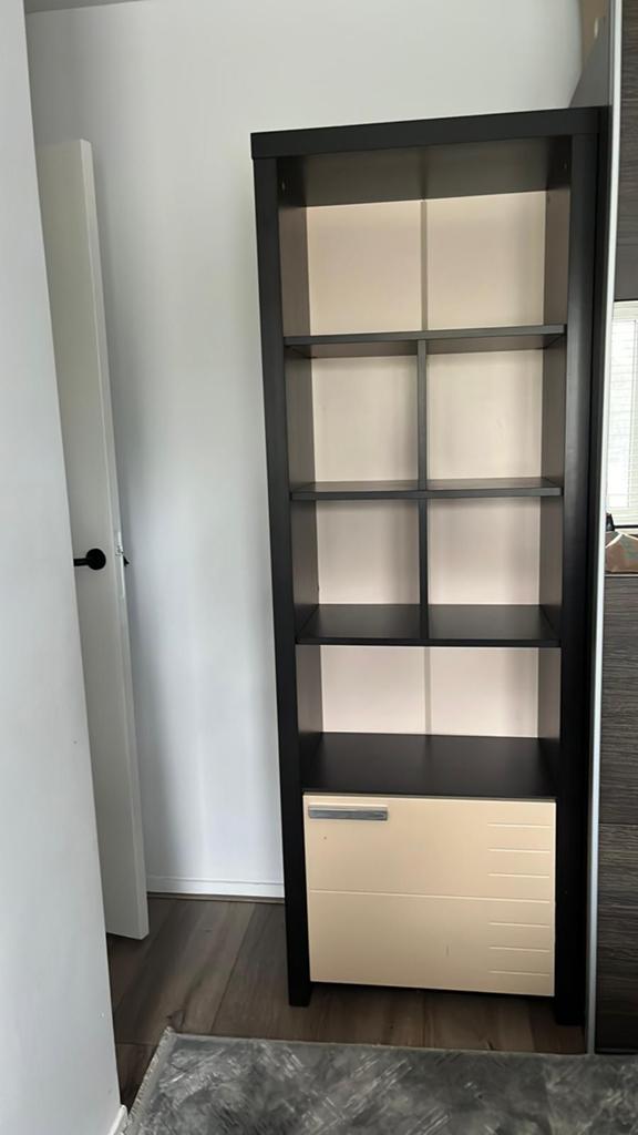 Moderne Kast, Ophalen, Zo goed als nieuw, Met klep(pen), Modern