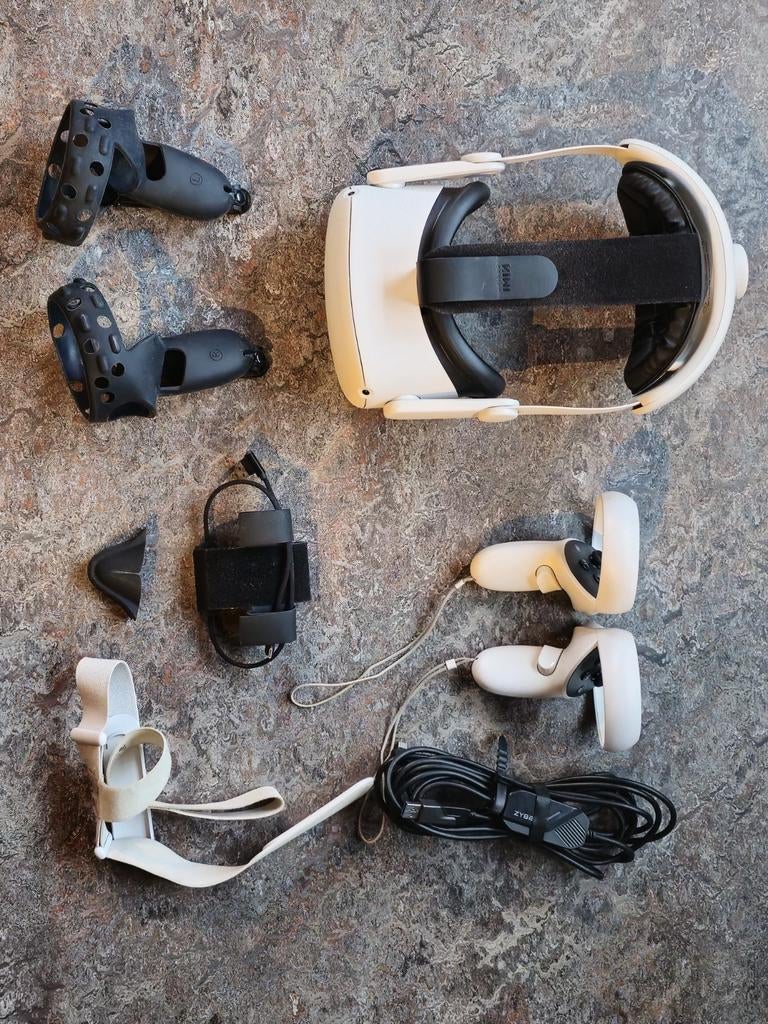 VR bril met controllers en accessoires, Ophalen of Verzenden, Zo goed als nieuw, Overige platformen