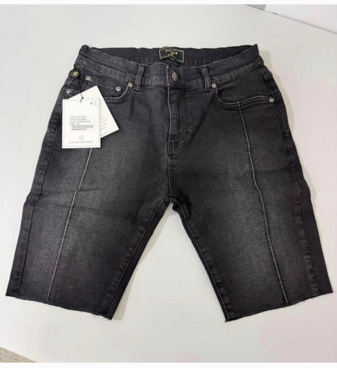 Siksilk raw hem pleated denim short washed black W32 M jeans, Zwart, Nieuw, W32 (confectie 46) of kleiner, Ophalen of Verzenden