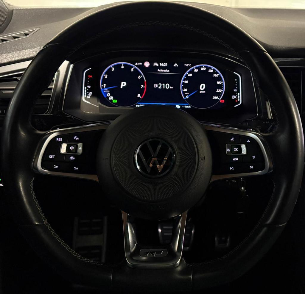 Volkswagen T-Roc 1.5 TSI R-Line PANO KEYLESS CAM BEATS, Auto's, 1258 kg, 4 cilinders, 150 pk, USB
