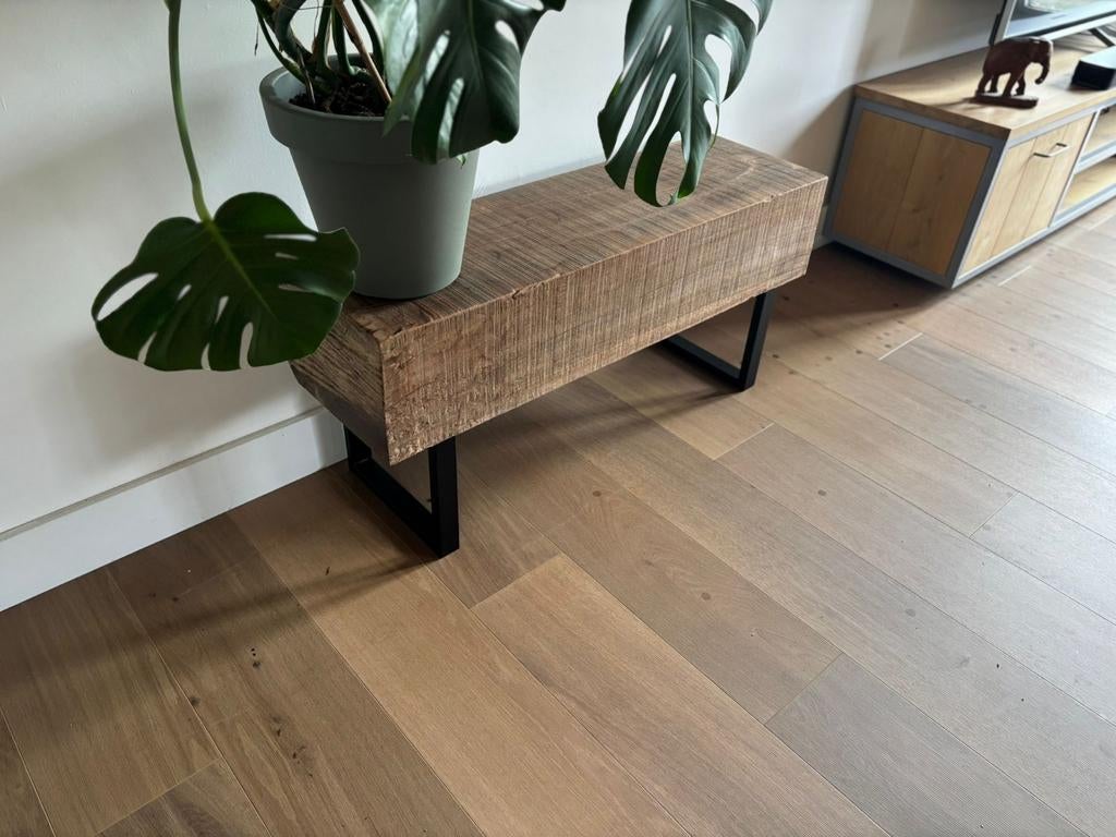 Industriële bijzettafel/bankje van hout en metaal, Ophalen, Gebruikt, 75 cm of meer, Industrieel