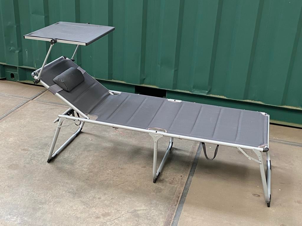 Ligbed Florabest met kussen en zonneklep, Tuin en Terras, Ligbedden, Ophalen of Verzenden, Zo goed als nieuw, Metaal
