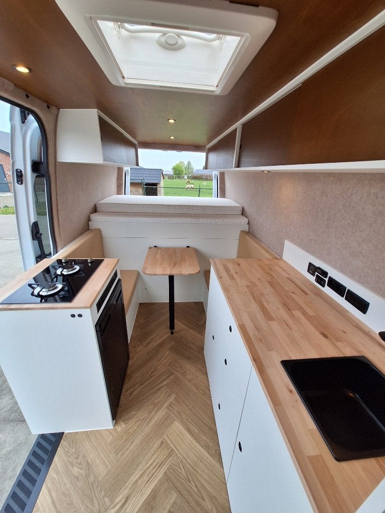 Mercedes Sprinter 313 CDI L2H2 Automaat NIEUWE INRICHTING!!, Automaat, Chemisch toilet, Tot en met 2, Mercedes-Benz