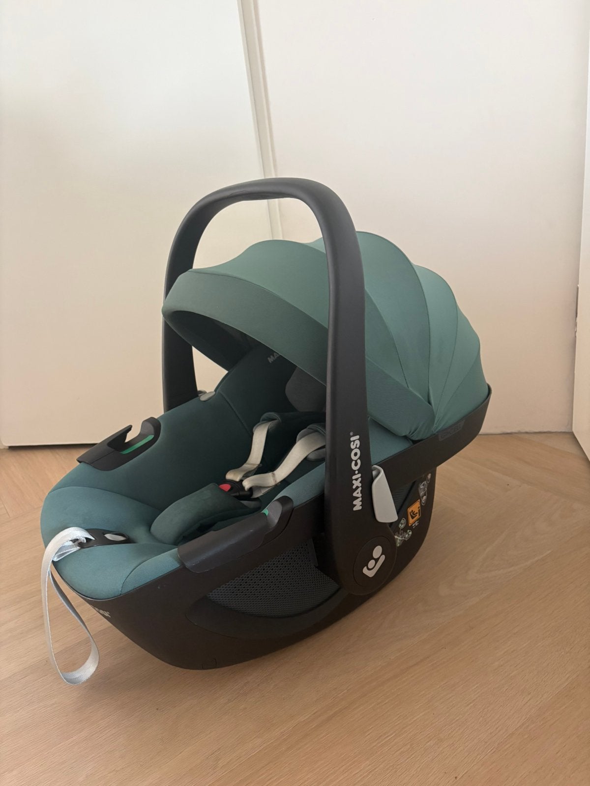 Maxi Cosi Pebble 360 + FamilyFix 360 + Jollein voetenzak, Ophalen, Gebruikt, Slaapstand, Isofix