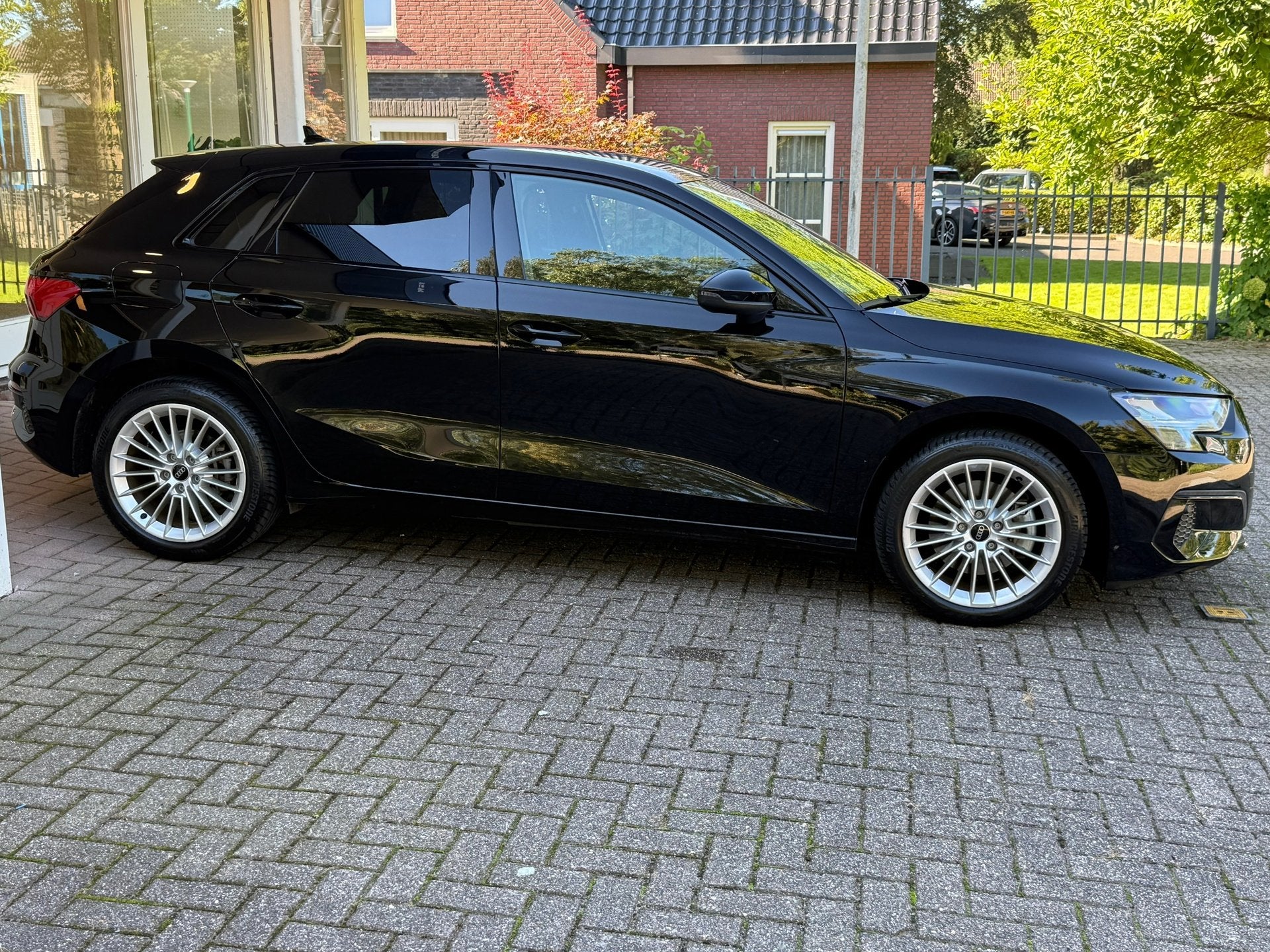 Foto 5 van Audi A3 Sportback 40 TFSI e Advanced edition S LINE/STOELVER