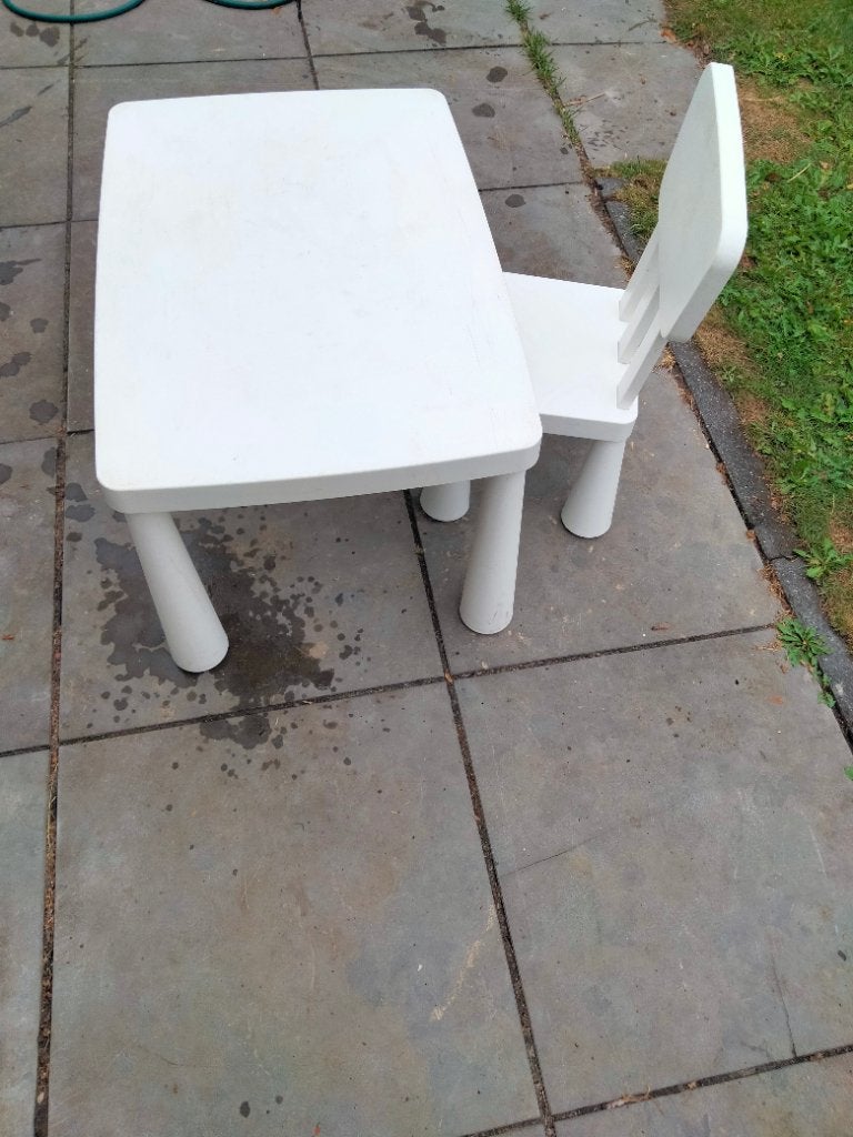 Kindertafel met stoel Gratis!, Kinderen en Baby's, Kinderkamer | Tafels en Stoelen, Ophalen, Gebruikt, Tafel(s) en Stoel(en)