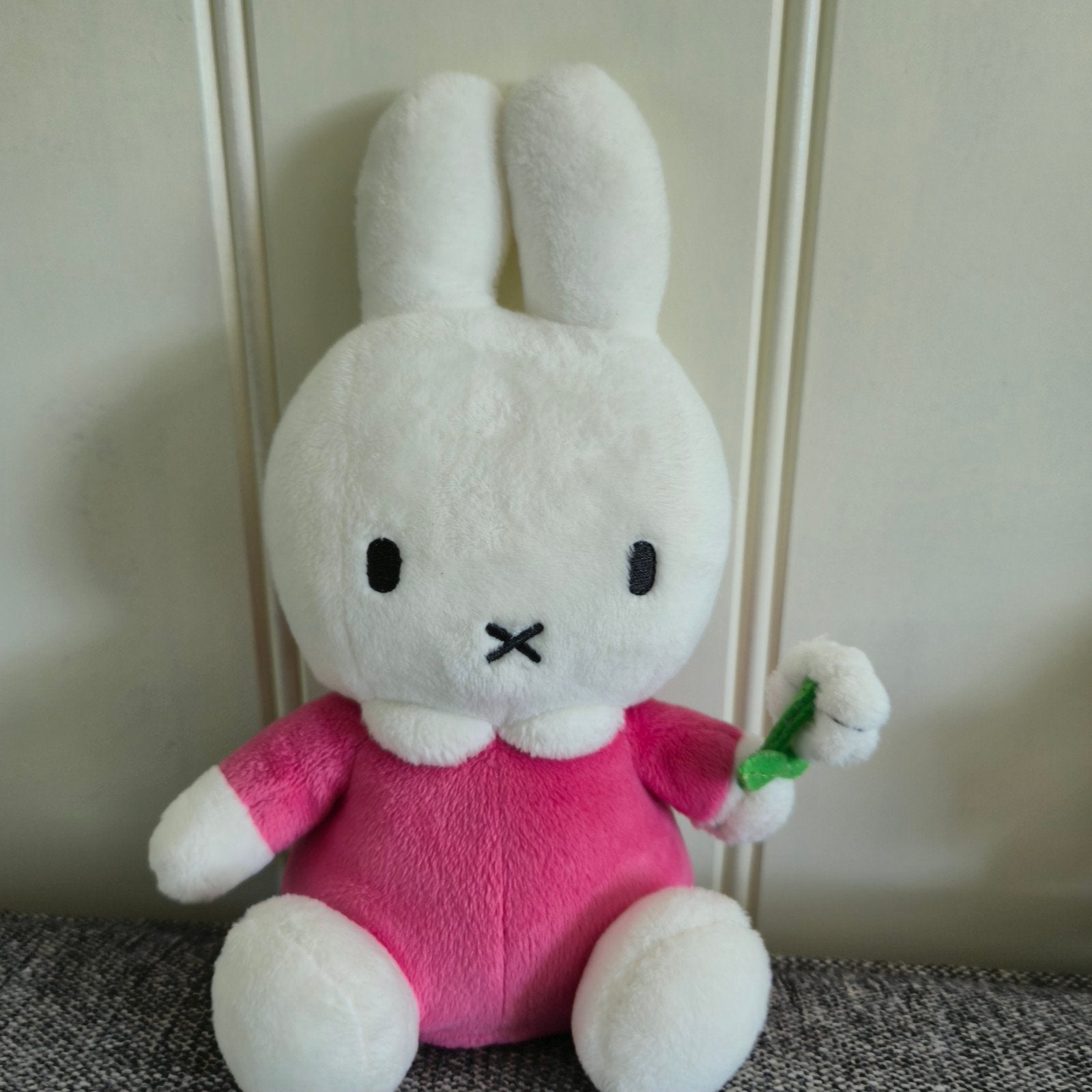 Nijntje knuffel met bloem - 21cm, Gebruikt, Overige merken, Konijn, Nijntje